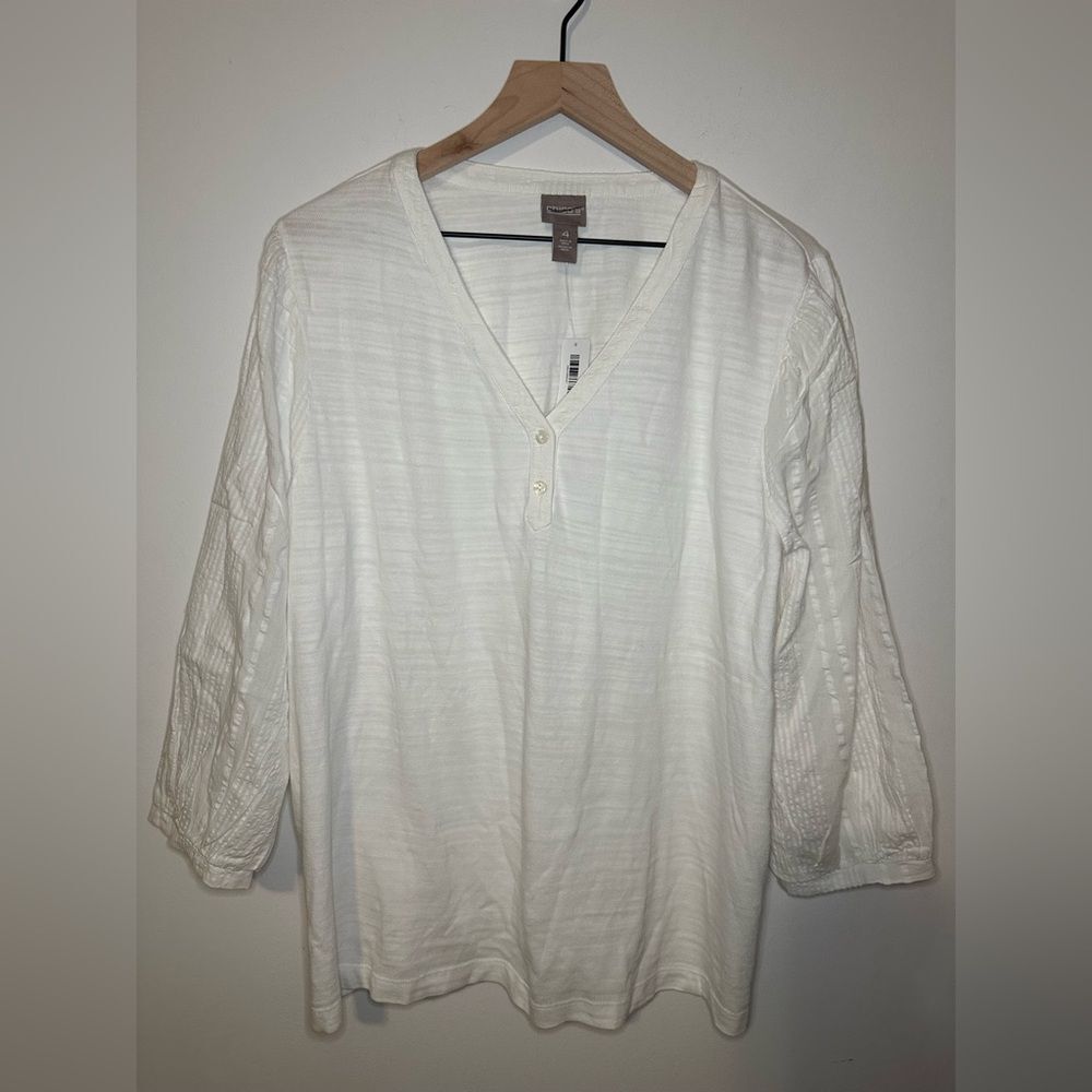 Chico’s Woven Elbow Sleeve V Henley Top Size 4 Pullover 3/4 Sleeve Color White